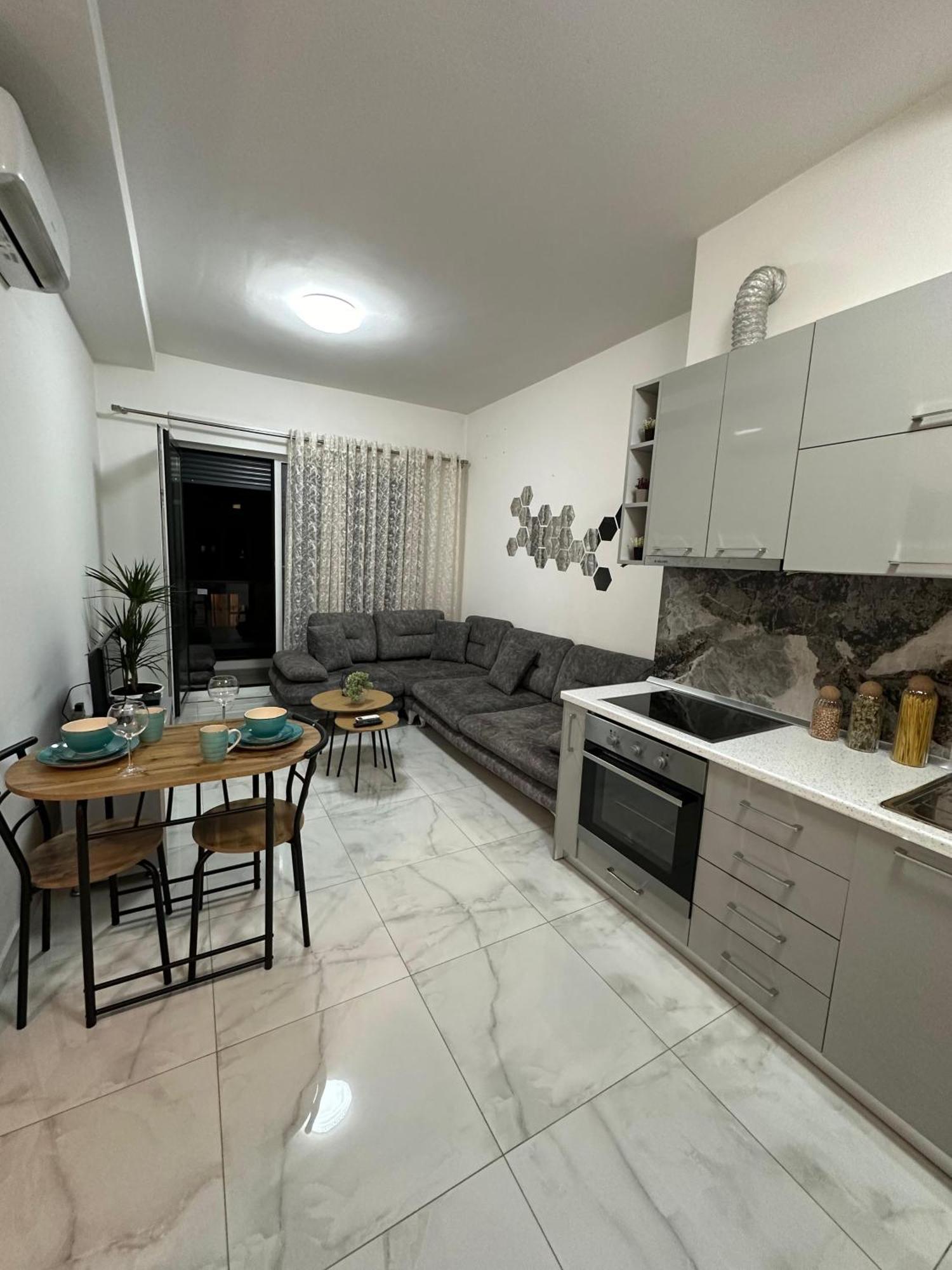 Second Home 1 Тирана Экстерьер фото